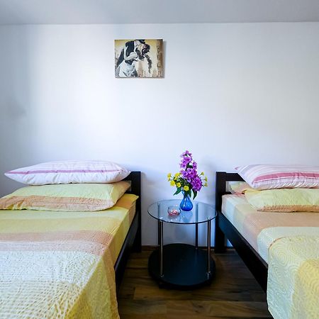 Apartments Mani Trogir Kültér fotó