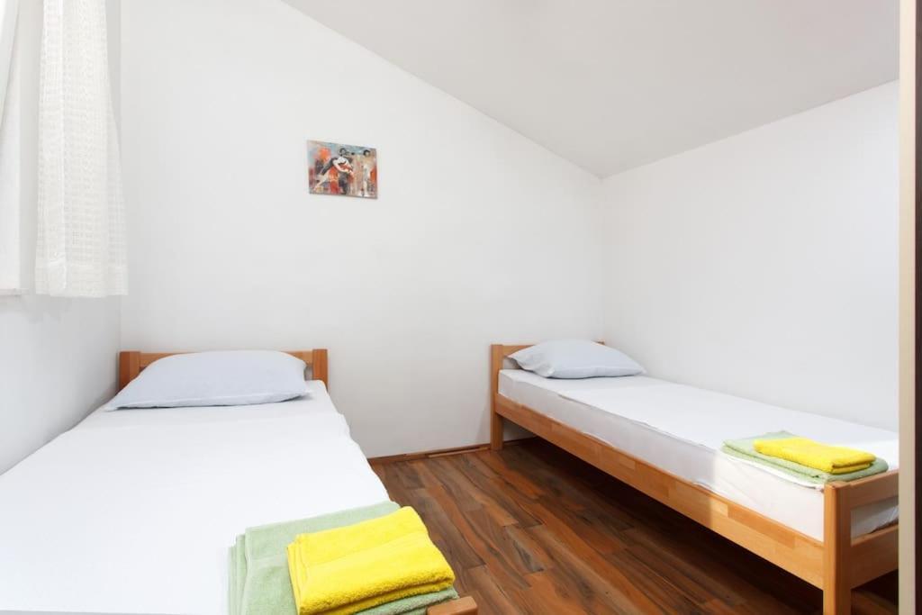 Apartments Mani Trogir Kültér fotó