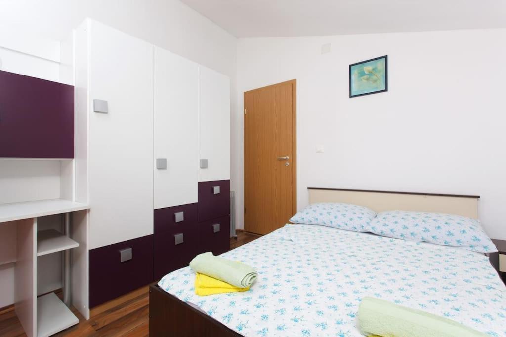 Apartments Mani Trogir Kültér fotó